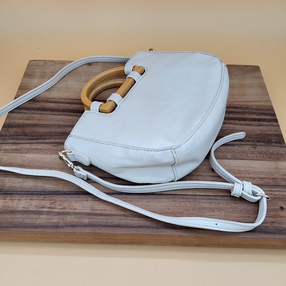 Sole Society Cream Handbag with Wooden Handles a Detachable & Adjustable Strap - Picture 1 of 8